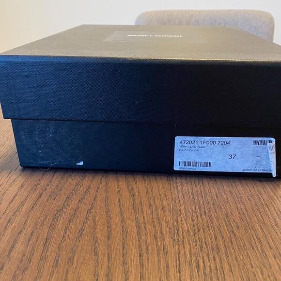 Yves Saint Laurent - YSL - Amber Sandals in Patent Leather - Picture 3 of 8